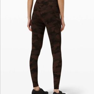 NWT Lululemon invigorate HR 25